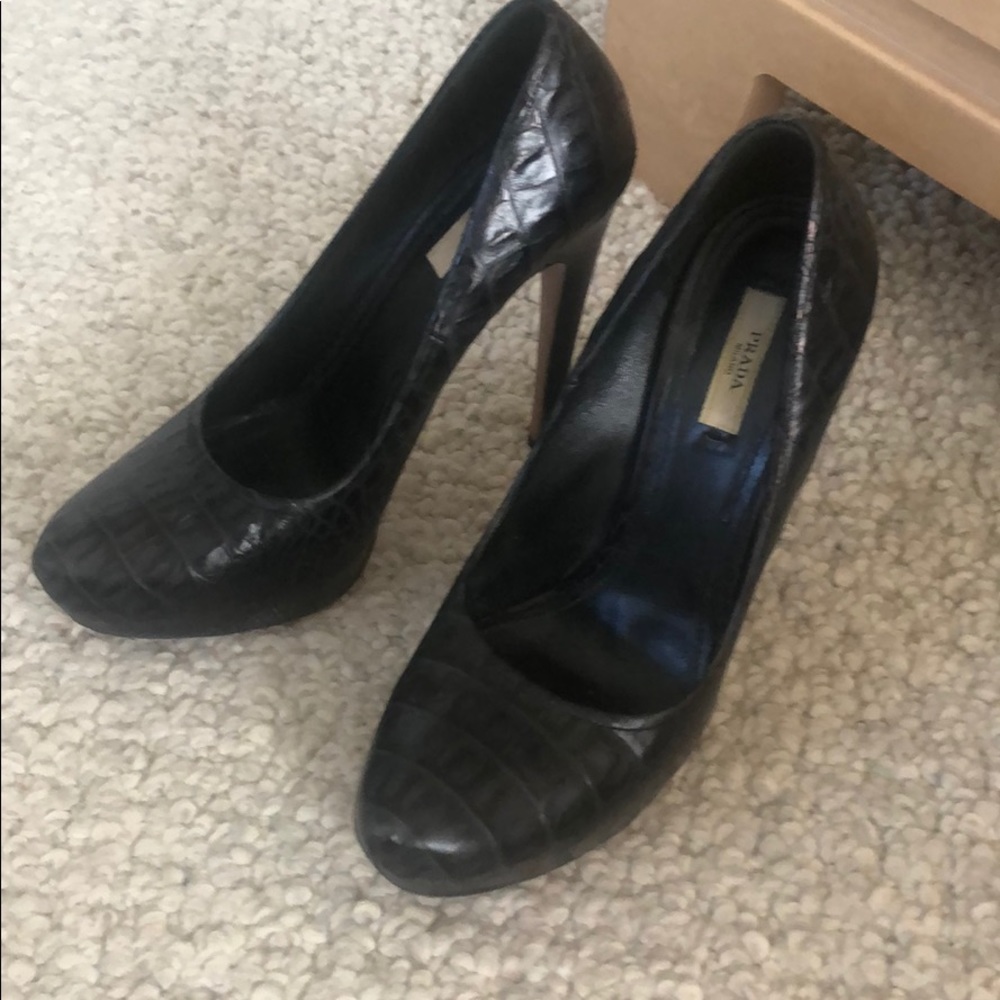Prada black round toe heel
